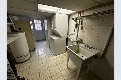 4042 Northfield Road, Huber Heights, OH 44122 - Photo 11