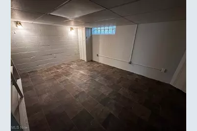 4042 Northfield Road, Huber Heights, OH 44122 - Photo 9