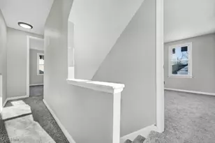 4754 Lawrence Ave, Garfield Heights, OH 44125 - Photo 11