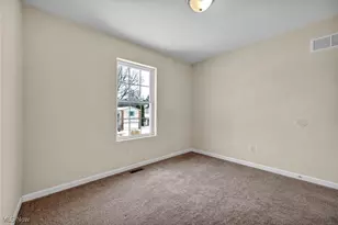 1870 Issaquah St, Cuyahoga Falls, OH 44221 - Photo 21