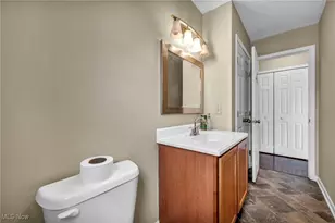 1870 Issaquah St, Cuyahoga Falls, OH 44221 - Photo 27