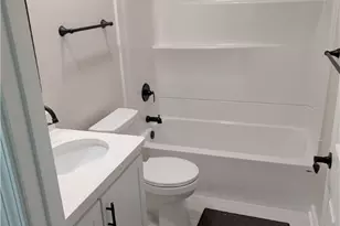 5428 Mills Creek Ln, North Ridgeville, OH 44039 - Photo 9