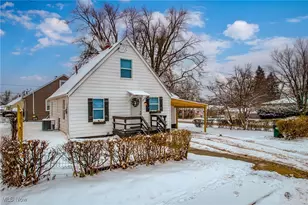 32 29th St SW, Barberton, OH 44203 - Photo 5