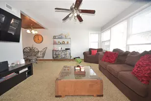 3095 Prior Dr, Cuyahoga Falls, OH 44223 - Photo 7