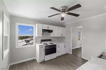 146 Hutchinson Drive, St Clairsville, OH 43950 - Photo 9