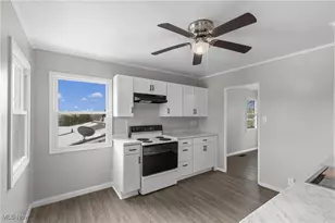 146 Hutchinson Dr, St Clairsville, OH 43950 - Photo 9