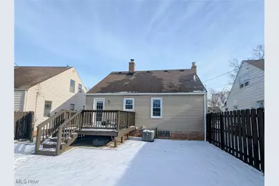 226 E 286th Street, Willowick, OH 44095 - Photo 5