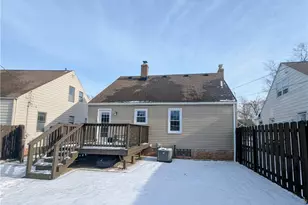 226 E 286th St, Willowick, OH 44095 - Photo 5