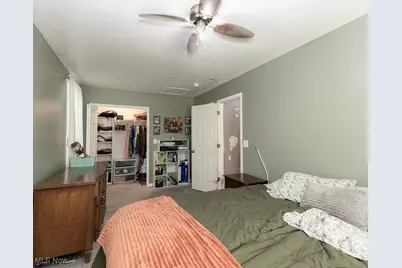 652 Alameda Avenue, Sheffield Lake, OH 44054 - Photo 17