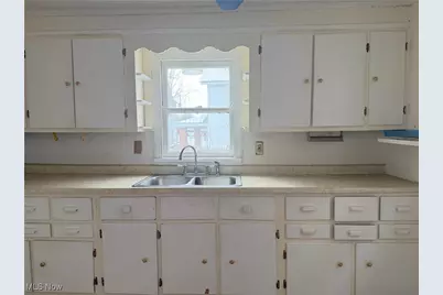 1718 4th Street NE, Canton, OH 44704 - Photo 5