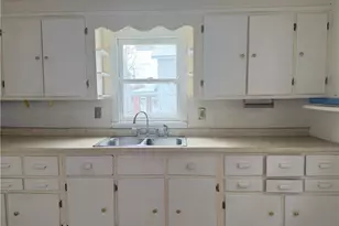 1718 4th St NE, Canton, OH 44704 - Photo 5