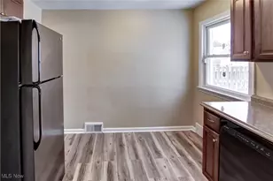 1624 Douglas Rd, Wickliffe, OH 44092 - Photo 7