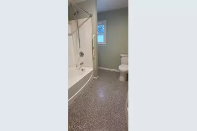 920 Redfern Avenue, Akron, OH 44314 - Photo 17
