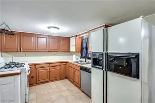 1212 Benton St, Barberton, OH 44203 - Photo 19