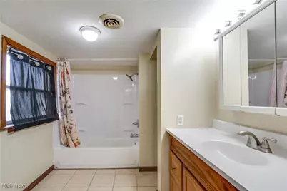 1212 Benton Street, Barberton, OH 44203 - Photo 23