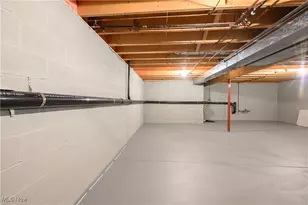 1283 S Azalea Blvd, Barberton, OH 44203 - Photo 21