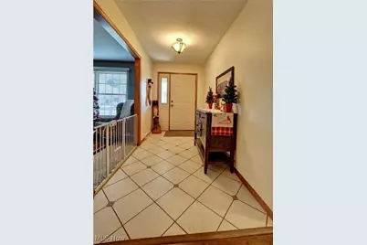 1006 Glen Drive NE, New Philadelphia, OH 44663 - Photo 9