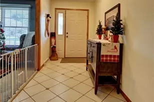 1006 Glen Dr NE, New Philadelphia, OH 44663 - Photo 9