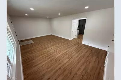 916 Oak Street NW, New Philadelphia, OH 44663 - Photo 11