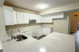 6728 Bayside Dr, Madison, OH 44057 - Photo 5