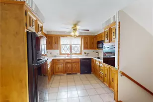 910 Canal St, Magnolia, OH 44643 - Photo 9