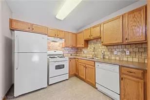 594 Birch Hill Dr, Medina, OH 44256 - Photo 3