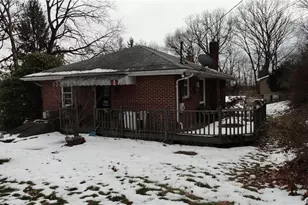 24 Hawthorne Ln, Chester, WV 26034 - Photo 7