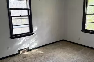 24 Hawthorne Ln, Chester, WV 26034 - Photo 15