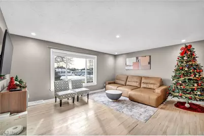 25021 Picone Lane, Huber Heights, OH 44146 - Photo 5