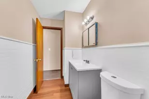 18023 Fairway Dr, Loveland, OH 44135 - Photo 17