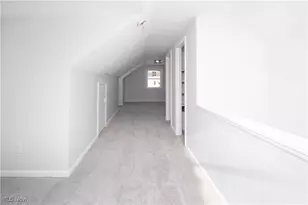 1093 Valdes Ave, Akron, OH 44320 - Photo 17