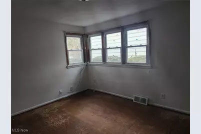 222 N Lipkey Road, North Jackson, OH 44451 - Photo 9