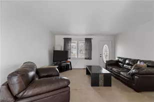 4057 Paumier Ave, Louisville, OH 44641 - Photo 7