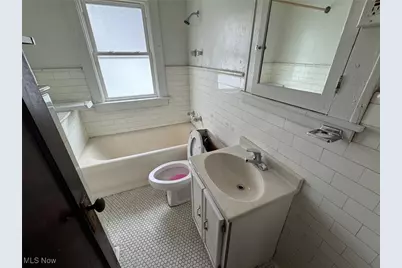 1868-1870 Lampson Road, Loveland, OH 44112 - Photo 9