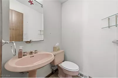 2715 W Pleasant Valley Road, Parma, OH 44134 - Photo 23