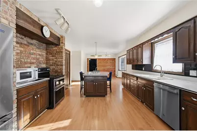 2715 W Pleasant Valley Road, Parma, OH 44134 - Photo 25