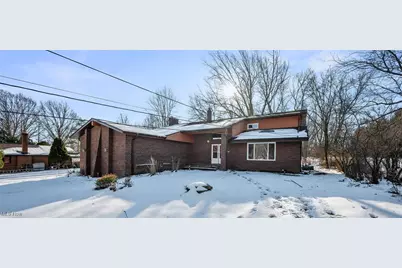 2715 W Pleasant Valley Road, Parma, OH 44134 - Photo 3