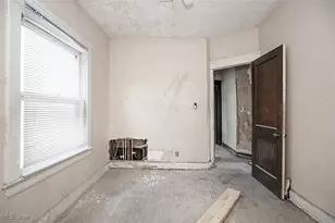 13819 Northfield Ave, East Cleveland, OH 44112 - Photo 9