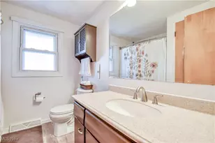 19520 Harsax Ave, Loveland, OH 44135 - Photo 25