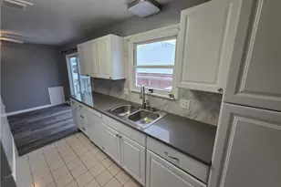 860 Jamestown Ave, Elyria, OH 44035 - Photo 13