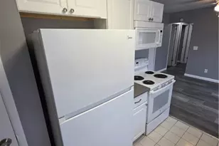 860 Jamestown Ave, Elyria, OH 44035 - Photo 9