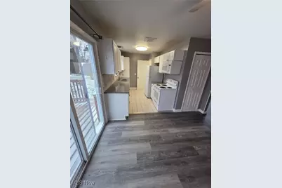 860 Jamestown Avenue, Elyria, OH 44035 - Photo 7