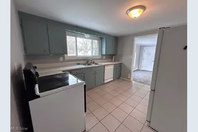 5930 Walbrook Street NW, Canton, OH 44718 - Photo 5