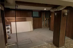 1661 E 93rd St, Loveland, OH 44106 - Photo 15