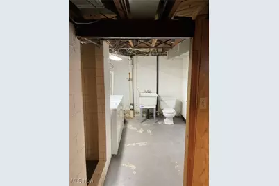 2824 S Meridian Road, Youngstown, OH 44511 - Photo 23