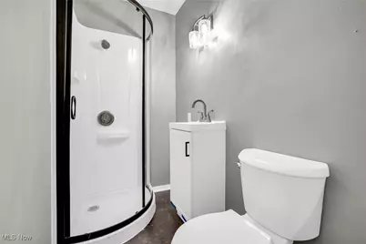 3930 Wadsworth Road, Barberton, OH 44203 - Photo 23