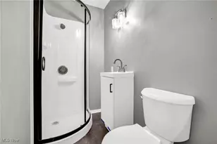 3930 Wadsworth Rd, Barberton, OH 44203 - Photo 23