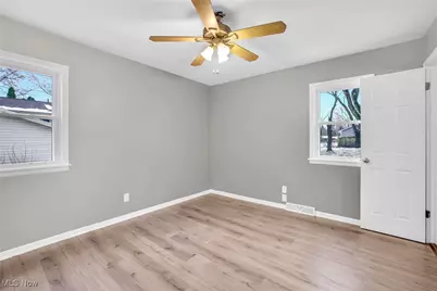 3930 Wadsworth Road, Barberton, OH 44203 - Photo 21