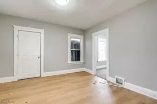 1093 E 147th St, Loveland, OH 44110 - Photo 17