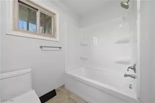 12430 Millersburg Rd SW, Massillon, OH 44647 - Photo 25